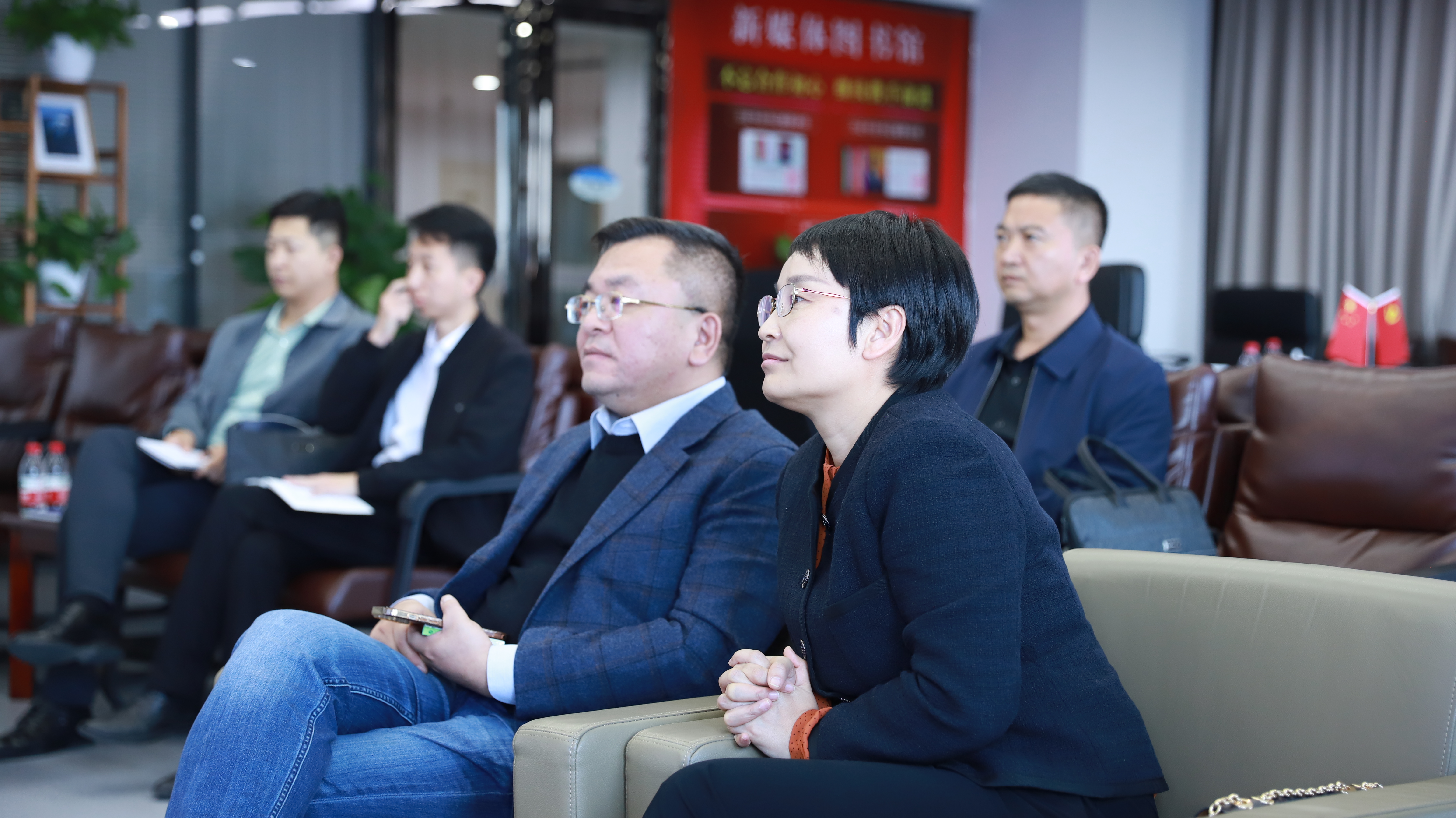 新立讯一科技改变未来