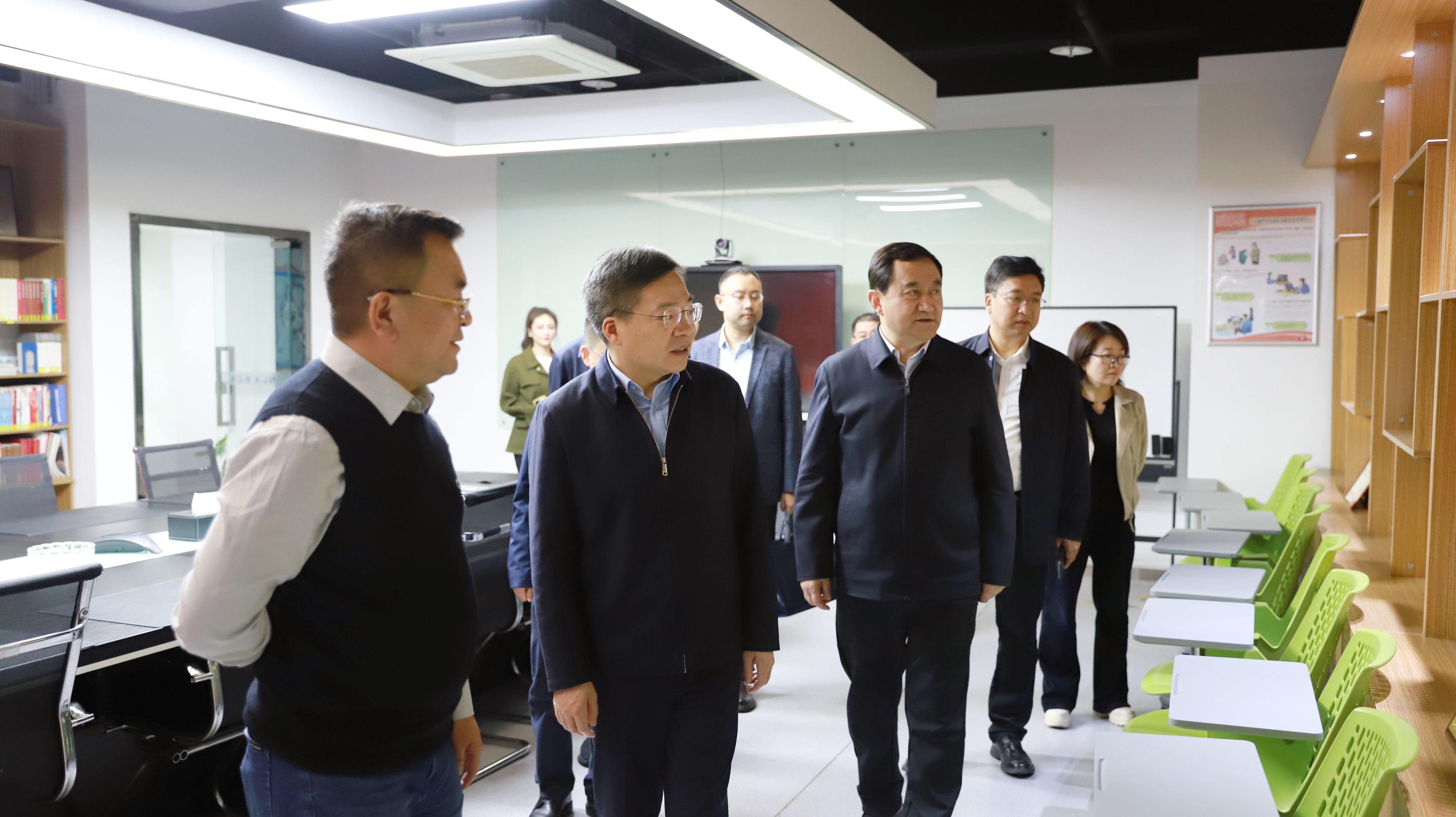 新立讯一科技改变未来