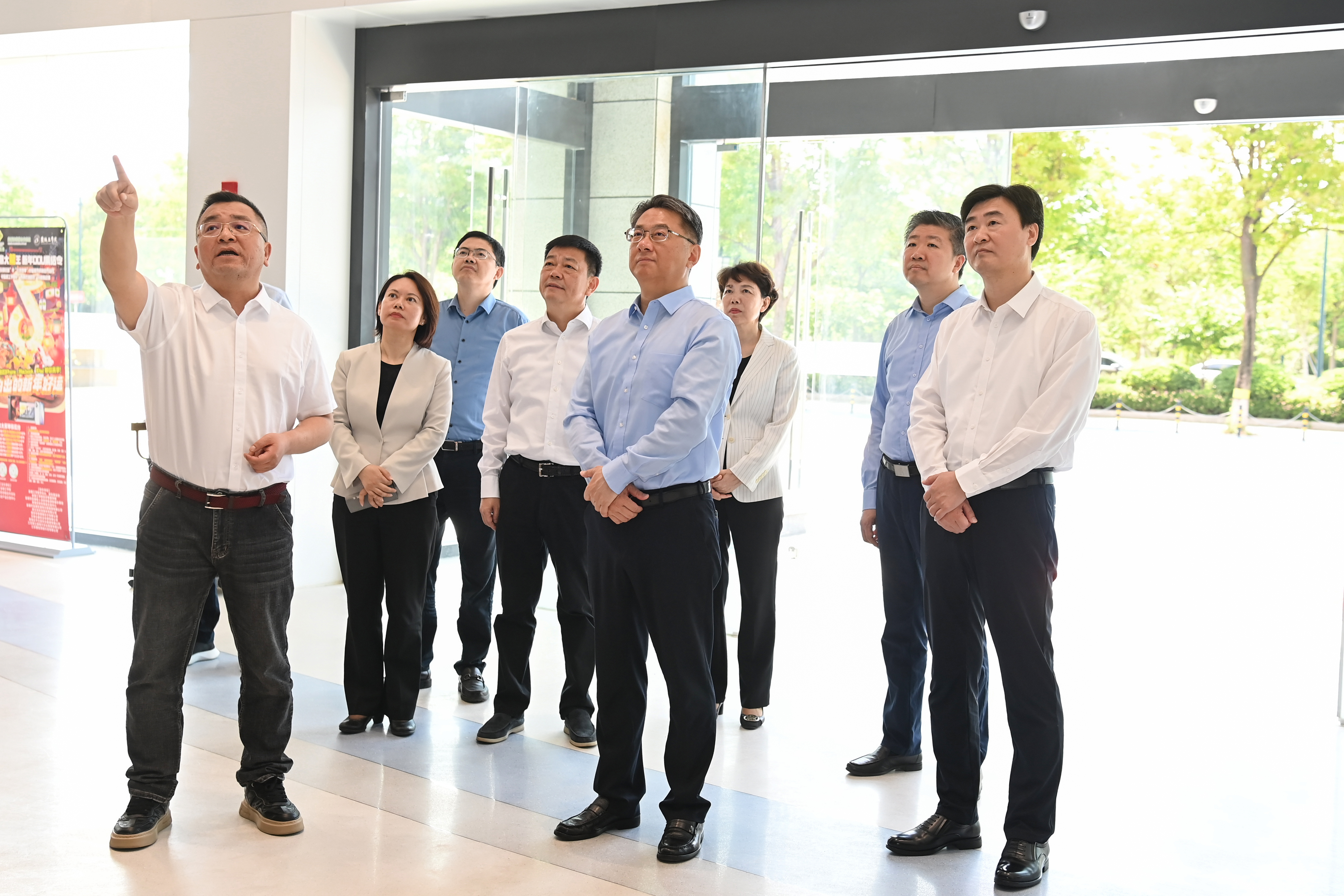 新立讯一科技改变未来