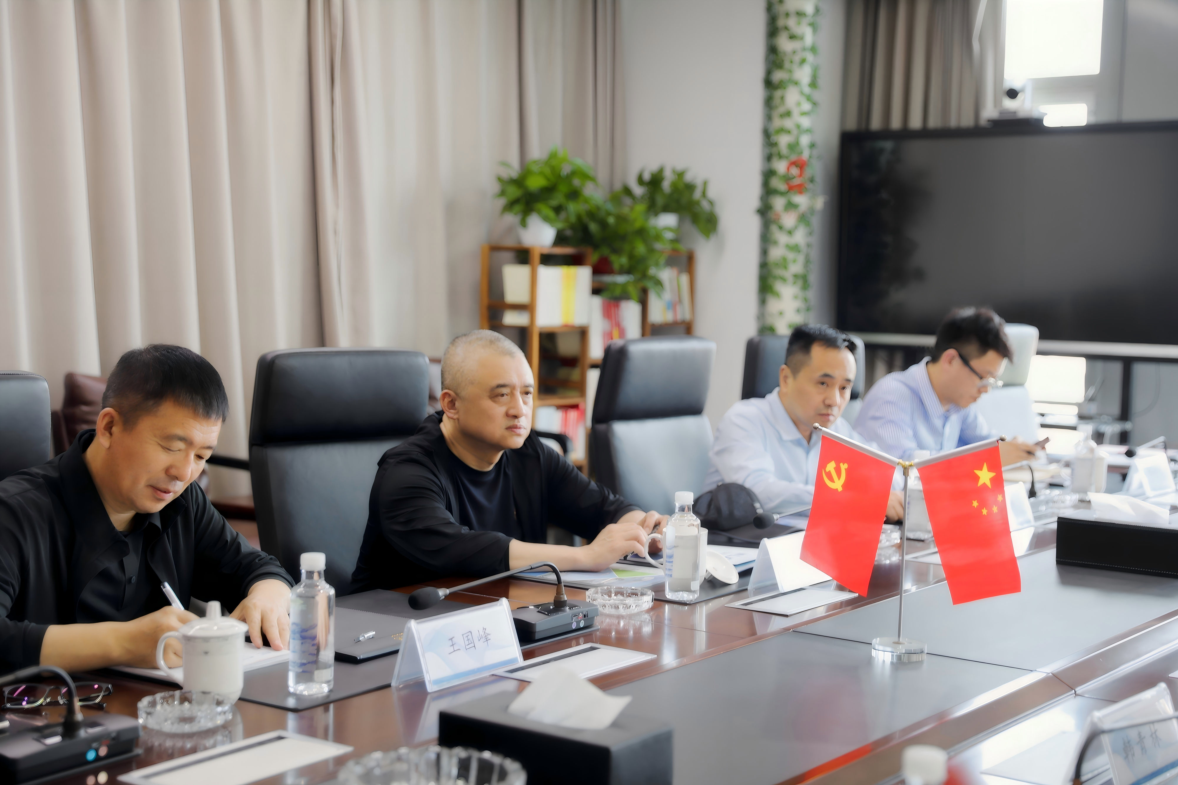 新立讯一科技改变未来